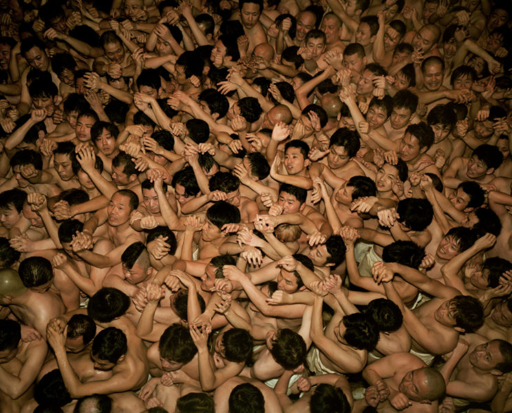 <span class="u-italic400">Clothed in Sunny Finery, Okayama,</span> 2018 © Keijiro Kai